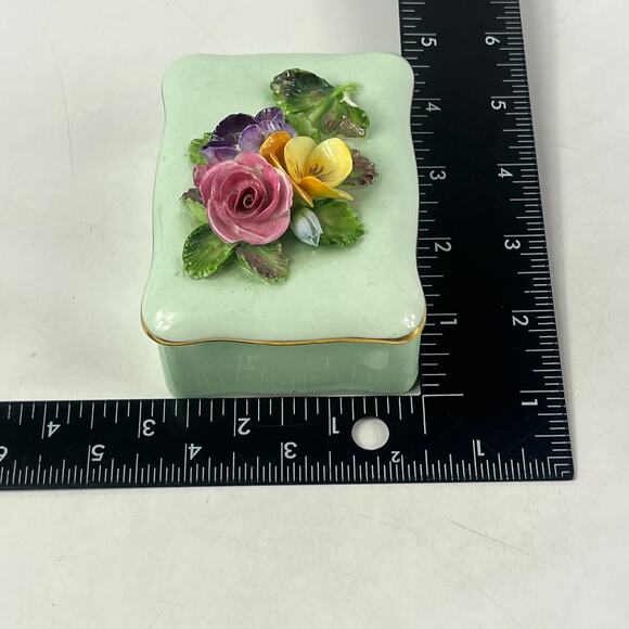 Crown Staffordshire England Floral Bone China Trinket Box Lid Flowers 1950s Mint - Picture 13 of 14